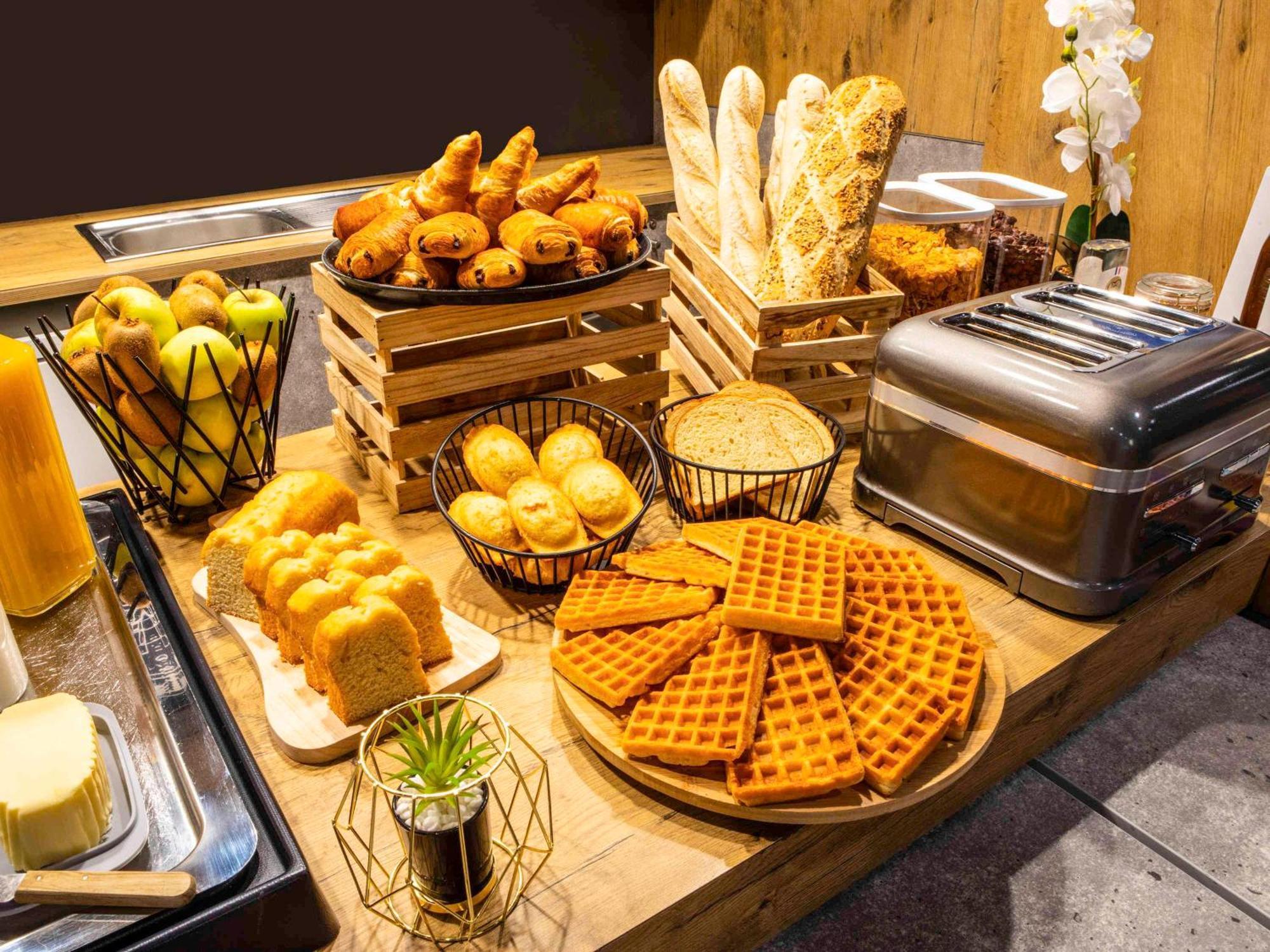 Ibis Budget Paris Mairie Hotel