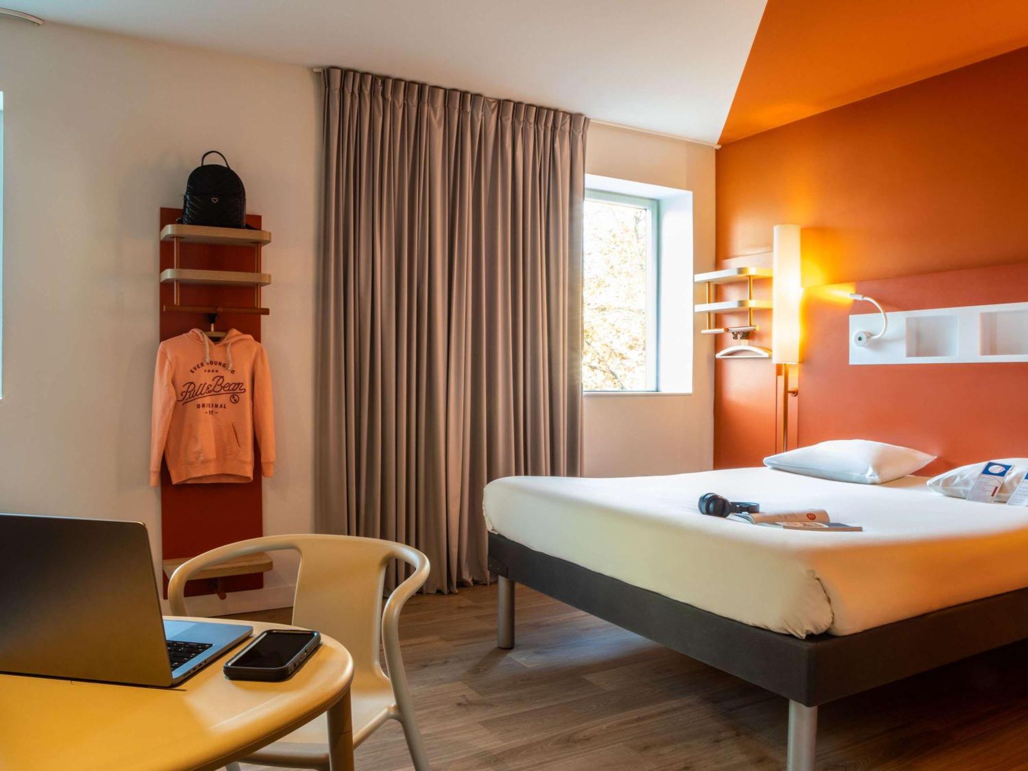 Ibis Budget Paris Mairie Hotel 2*