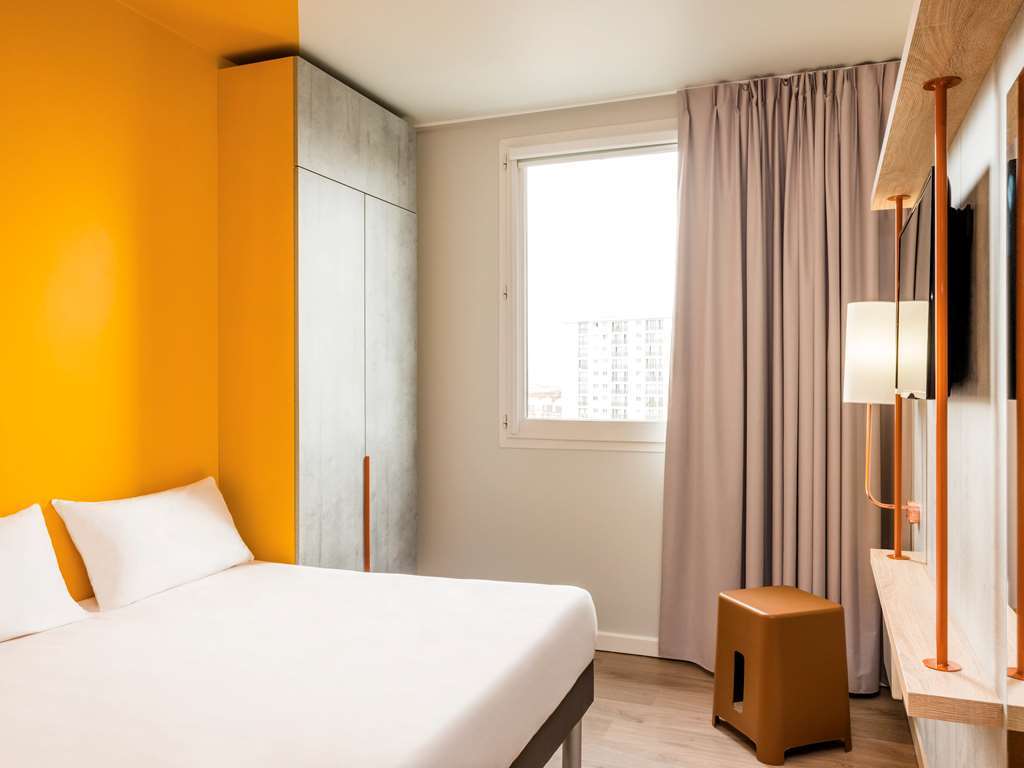 Ibis Budget Paris Mairie Hotel